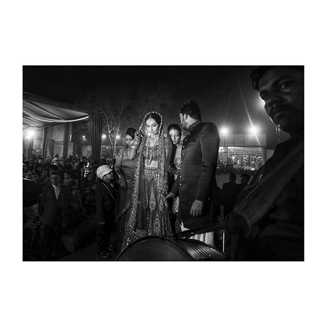 The day !
.
.
.
#weddingeditorial #weddingphotographers #indianwedding #india #weddingdocumentary #photojournalism #photography  #realweddings #instagram #weddingsofinstagram #love #romance #marriage#weddings #igdaily #igers #wedmegood #girl #beauty #wed… ift.tt/2XRA3sv