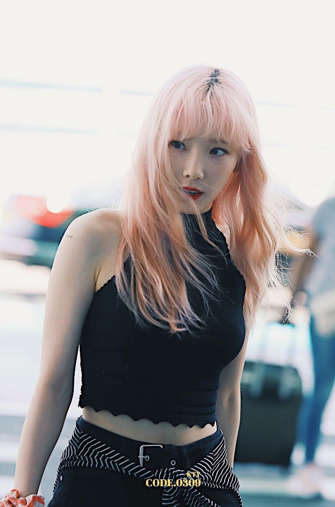 code0309_ty's tweet photo. 190705 인천공항 출국

뱀파이어느낌..💜
Vampire Taengu 
@GirlsGeneration  

#소녀시대 #태연 #탱구 #TAEYEON #SNSD https://t.co/ULcHj15nH8