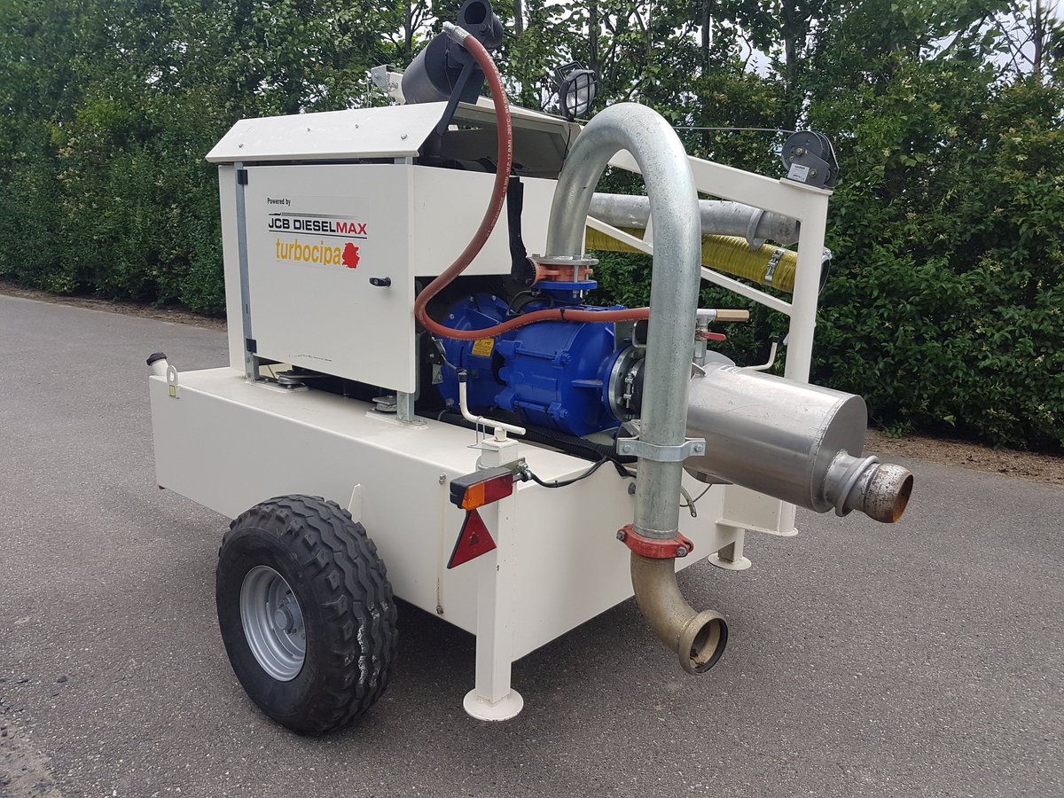 Te koop en direct inzetbaar: nieuw RM regenhaspel 125-520 met motorpomp, nieuw RM regenhaspel  125-520, nieuwe  Cremonini motorpomp met caprari mec-mg80 en gebruikte (200 UUR) JCB motorpomp met gepatenteerde  Sidermeccanica pomp. Tel. 0653946900  traktorpool.nl/details/Berege…