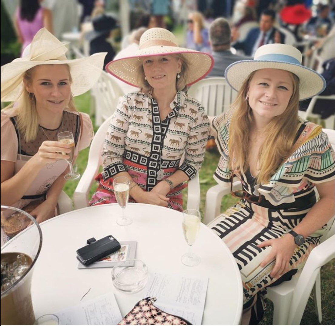Rosie and her daughters at <a href="/HenleyRegatta/">Henley Royal Regatta</a> at the weekend. Rosie wearing <a href="/hayleymenzies/">HAYLEY MENZIES</a> Izzy wearing <a href="/TemperleyLondon/">Temperley London</a> and <a href="/VivienSheriff/">Vivien Sheriff Ltd.</a> and Zoe wearing <a href="/REDValentino/">REDVALENTINO</a> #HenleyRoyalRegatta #modarosa