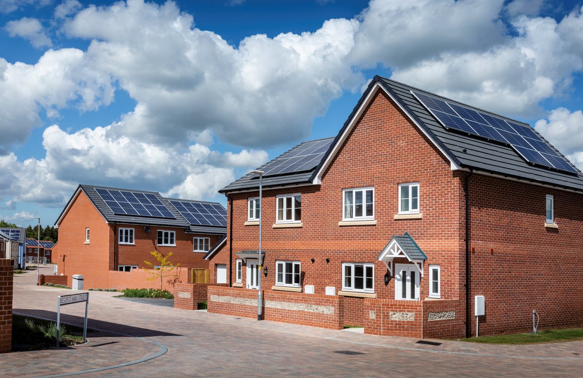 Lovell_SP's tweet photo. On Friday, July 5th we handed over the final home of the 225 Service Family Homes constructed at #Bulford SFA, The Plumer Estate. Congratulations to all the @Lovell_SP team on their hard work. We now look forward to welcoming more and more families to their new homes. https://t.co/KkGXXlcf9C