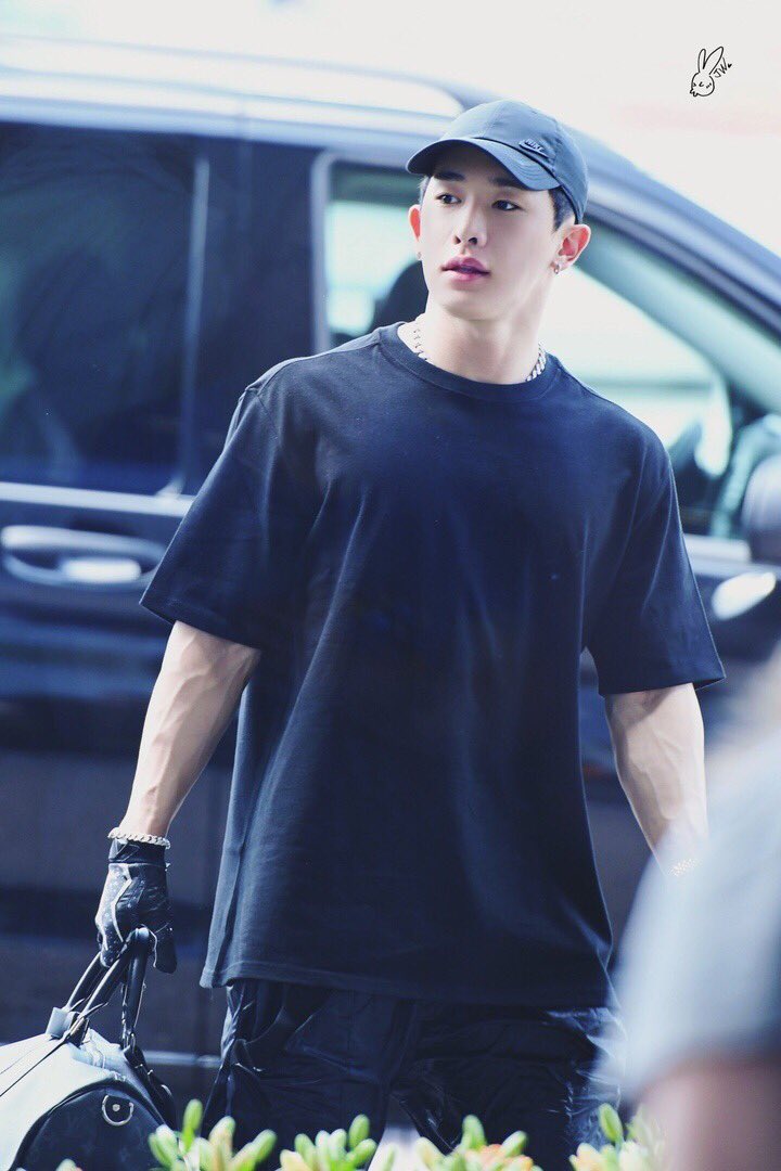 RabbitUnderSoju's tweet photo. Фак😱
#MONSTA_X https://t.co/uVcNsAT5lR