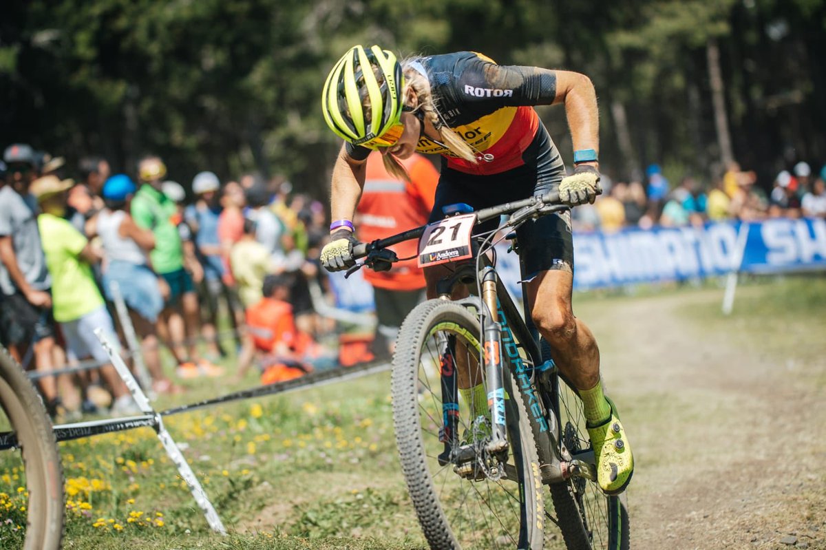 githamichielsbe's tweet photo. Digging Deep! Chasing My Dream!📸Traian Olinici #Dreamchaser #nevergiveup #sportvlaanderen #pmrracingteam #mondrakerbikes #ride100percent #6DSportsnutrition #wolfperformance #builtbyhardwork #BBHW https://t.co/HTnWtbtlVK