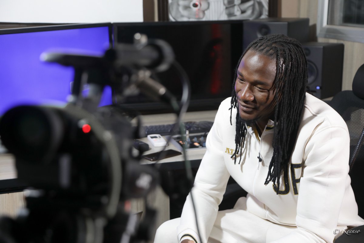 jahprayzah's tweet photo. Just coming from an interview with @BBCAfrica on the effects of Cyber Bullying &amp; Fake News and how it affects other people not only celebrities. Let's use Social Media responsibly &amp; always consider the damage to the other person b4 bullying or circulating any fake news https://t.co/997NLPq5eV