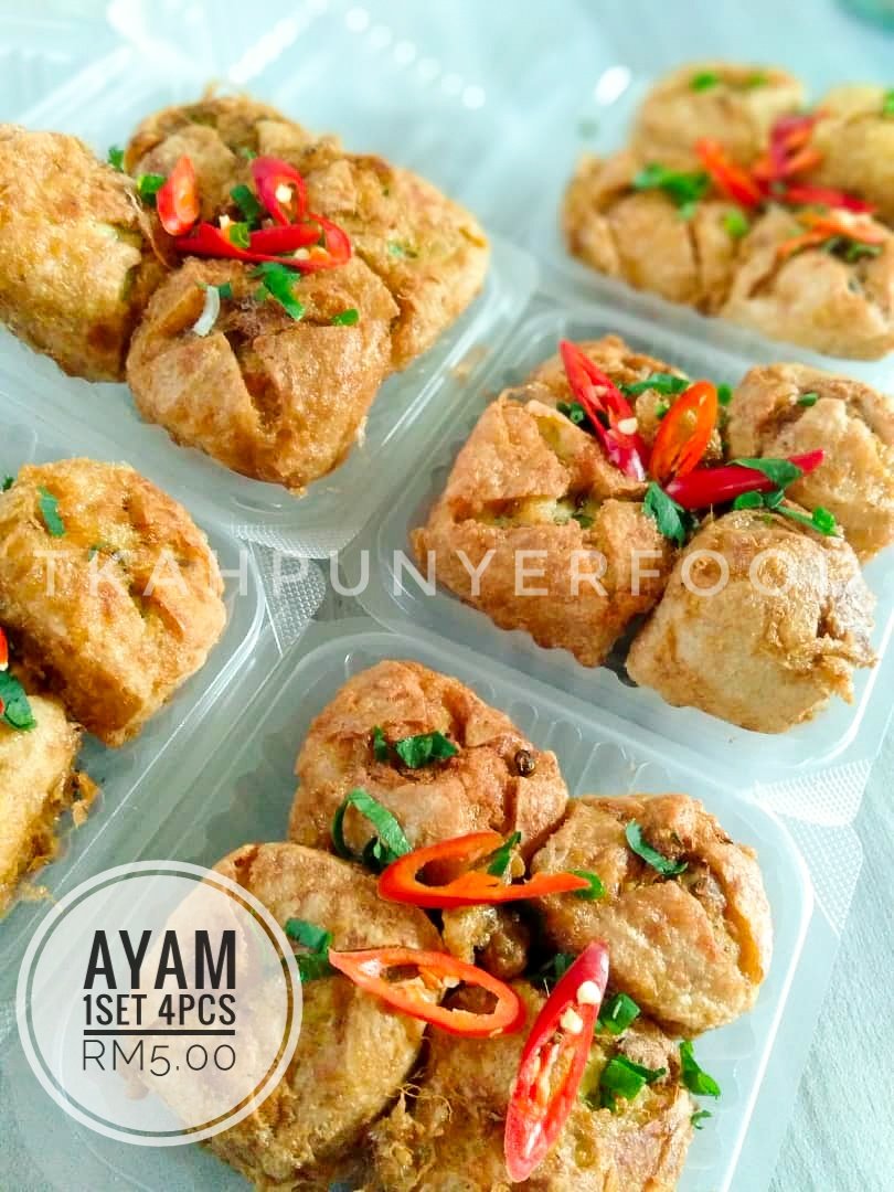 tkahbakar's tweet image. Boleh pilih nk ayam atau daging..
Jangan pilih saya sudah la 😅
#tauhubergedil #sambalkicap