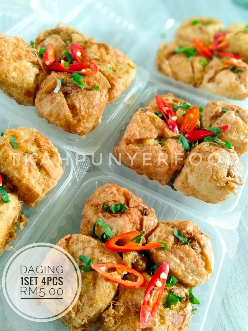 tkahbakar's tweet image. Boleh pilih nk ayam atau daging..
Jangan pilih saya sudah la 😅
#tauhubergedil #sambalkicap