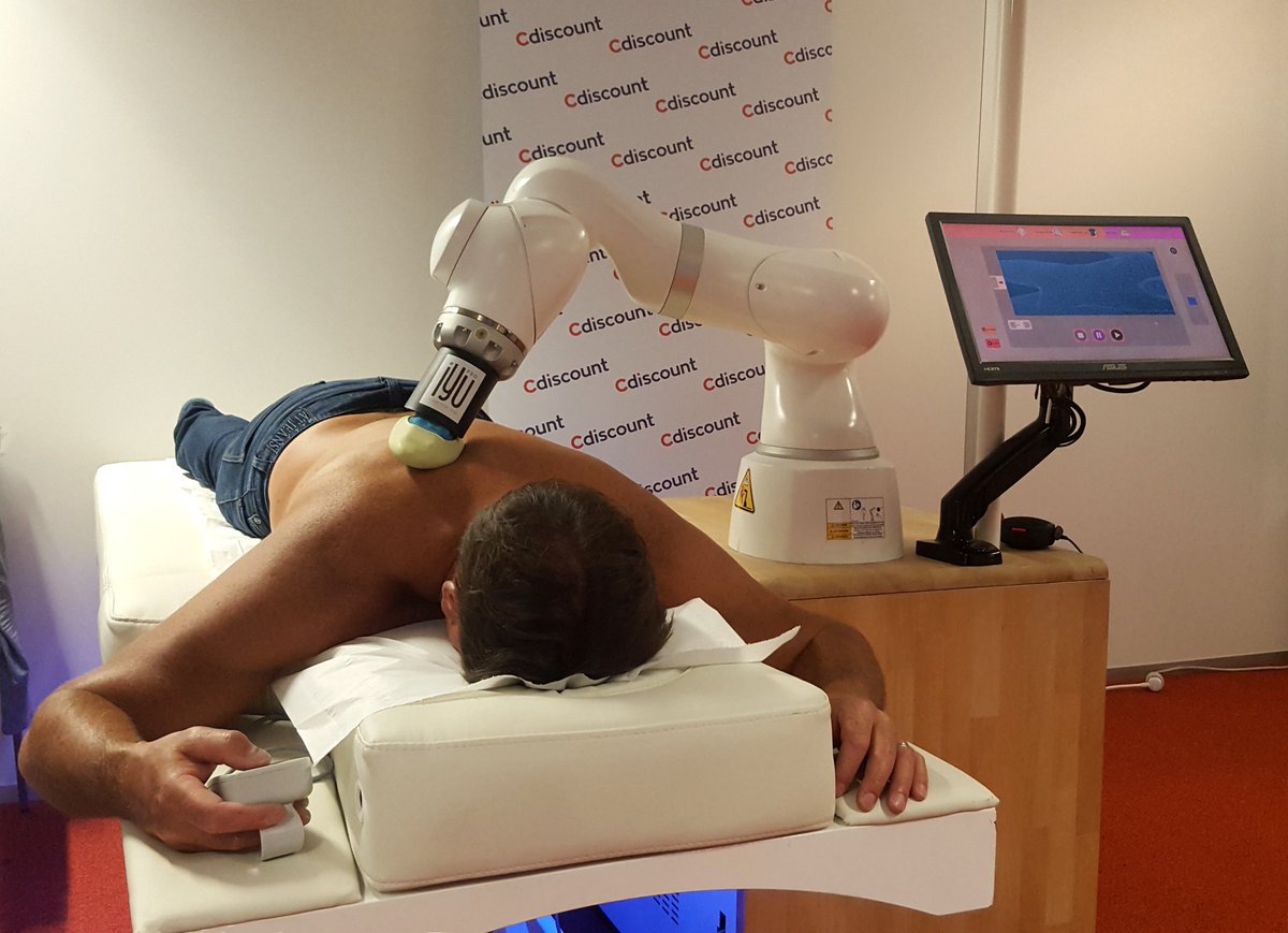 CapsixRobotics's tweet photo. Une petite pause avec massage robotisé avec #iYUPro, @EmmanuelMacron ? C'est à 50m de @SafranLandingS, venez voir notre magnifique écosystème de startups d'avenir à @_BelAirCamp_ ! #LePresidentAuBelAirCamp
@HeaseRobotics @meersens @CupClean @auvergnerhalpes @CoboteamRA https://t.co/SatTBg6fNJ