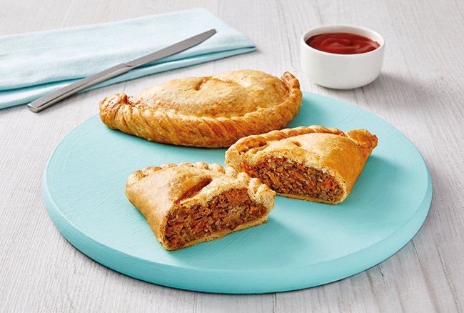Morrisons supermarket has just launched a #vegan version of the much-loved Cornish pasty. veganfoodandliving.com/morrisons-has-… #vegansupermarketfinds #vegannews #veganfood #veganpasty #veganuk