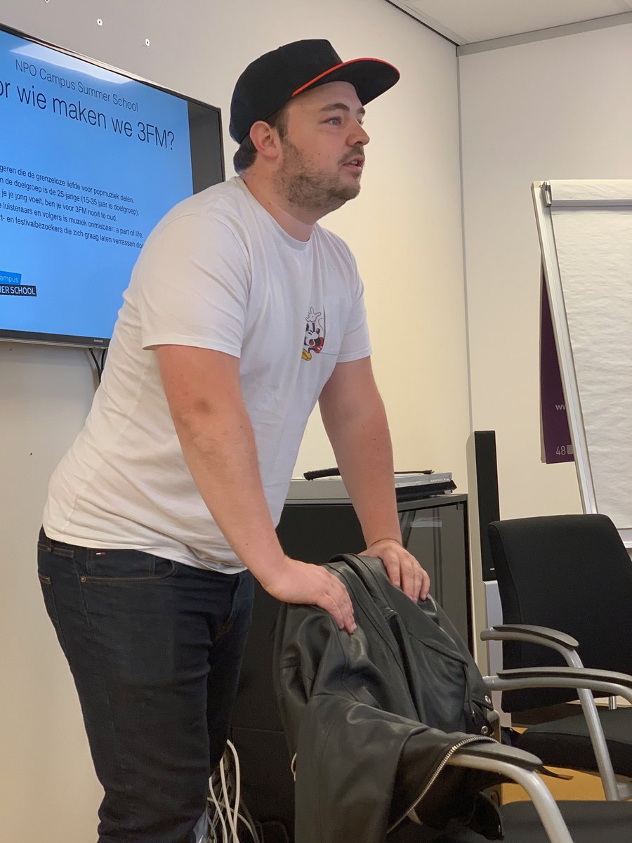 npocampus's tweet photo. De #npocampus Summer School 2019 is begonnen. 12 getalenteerde radiomakers krijgen een bizar volle week vol radio! https://t.co/9qwmh26fNE