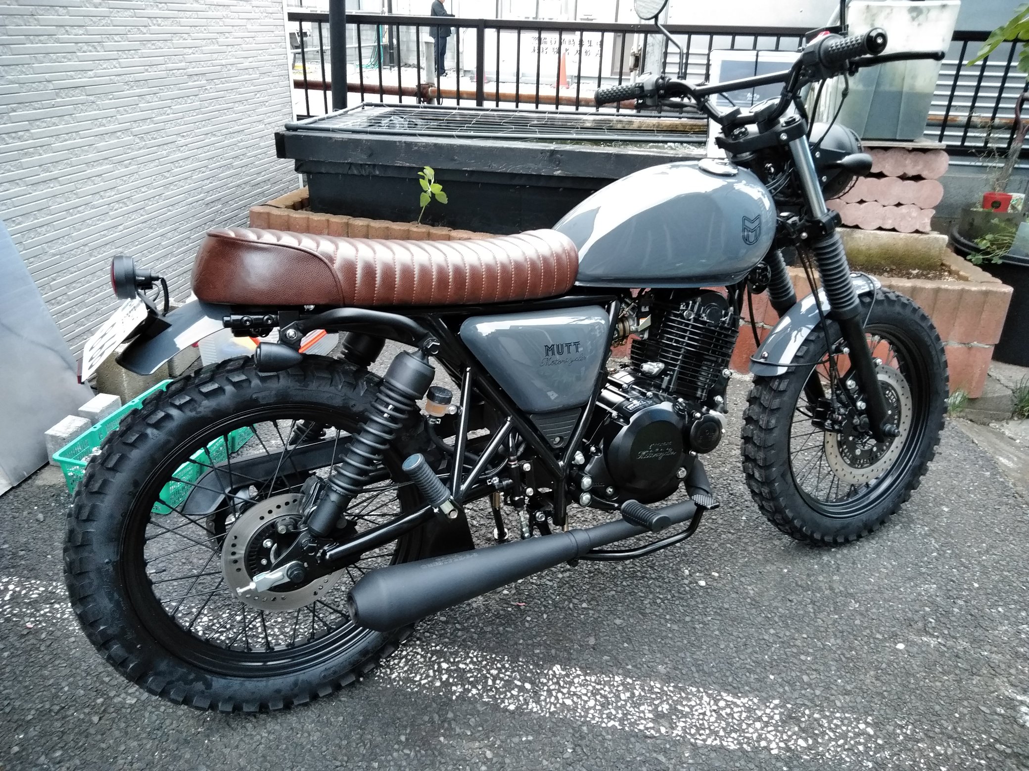 Mutt motorcyclsマットモーターサイクルズ ローダウンサスペンション