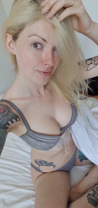 I spend too long getting out of bed! https://t.co/eT3BvnK4eY