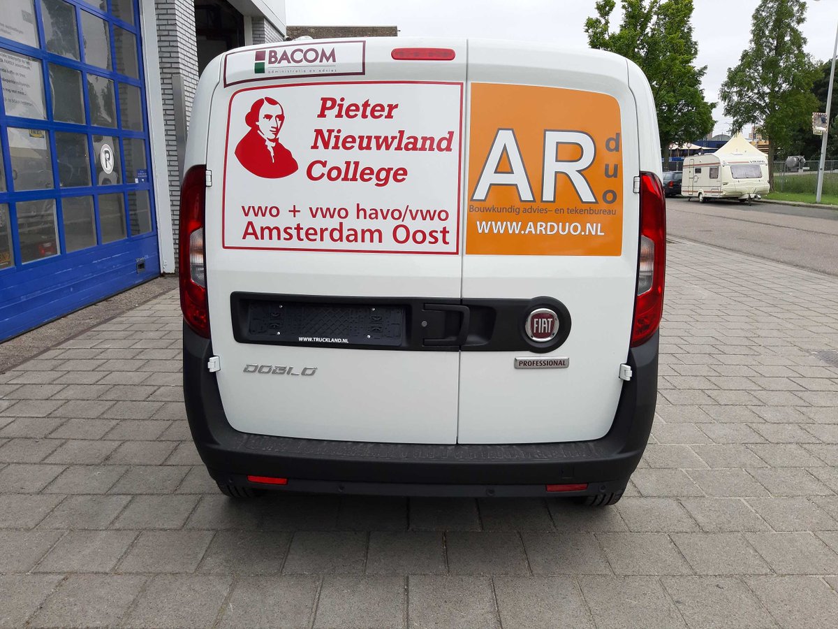 ARduo_vof's tweet photo. En daar staan we weer, dit keer op de gesponsorde auto voor het #PieterNieuwlandCollege in #Amsterdam #Oost #ARduo #supportyourlocal. https://t.co/dXDnriblRy