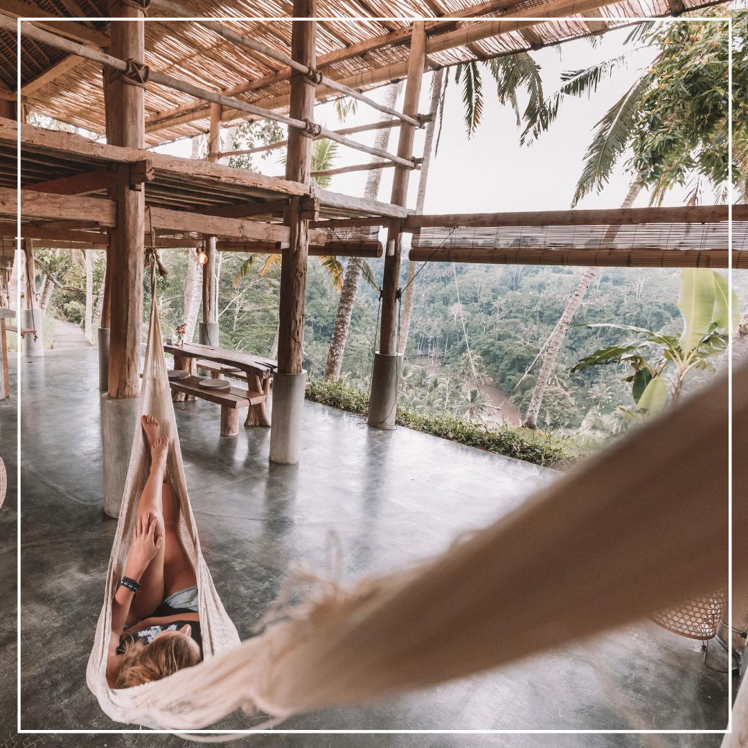 bluewaterXpress's tweet photo. We feel sorry if your Mondays don't look like this.

Maybe it's time for you to have some holidays in Bali!
#bluewaterexpress #bali #holidays #paradise #relax #mondayvibes https://t.co/0KHbnsyWJh