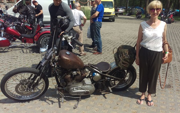 TripOnTrav's tweet photo. Motorbikes in Tolkmicko - https://t.co/V9dtBoqgAr - #Motorbikeslocally #Travelling - I have ‘signed up‘ to a driving school to get, (hopefully with a little bit of luck) a category A driving licence. Yes, I am... https://t.co/LTdCqXrDZt