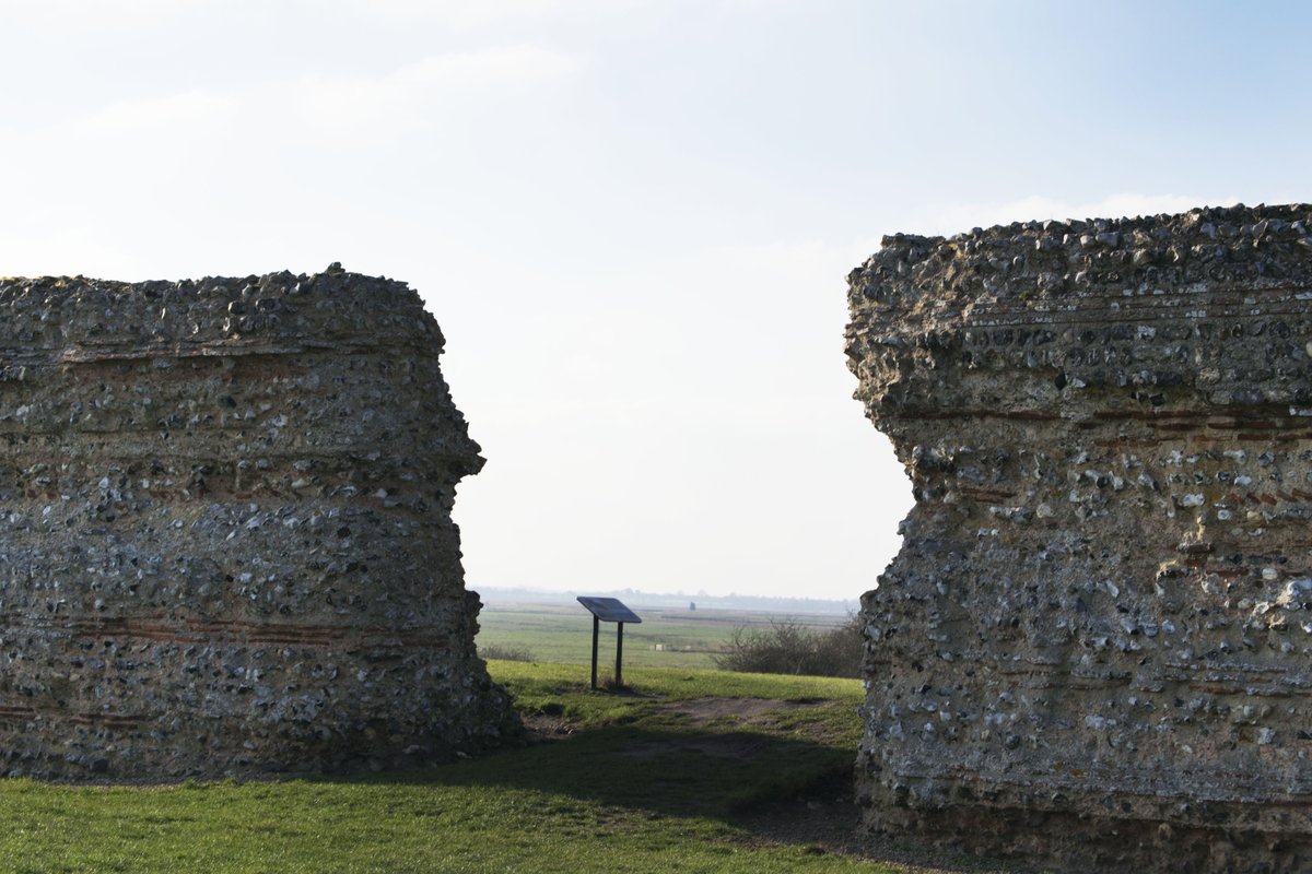 Welcome to Burgh Castle! One of the best preserved Roman monuments in East Anglia (bit.ly/2Jy2KBq), it has stunning views across the Waveney and Yare rivers and the Broads! Take a picnic or your camera to fully enjoy the breathtaking views... #landscape #inspiration