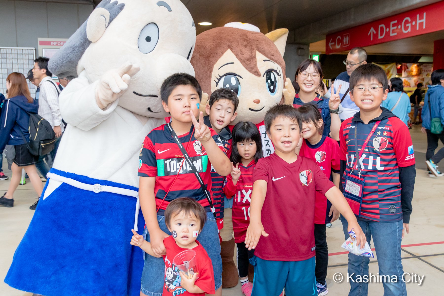 茨城県鹿嶋市 公式 フェイスペイント 体験会 来年 茨城カシマスタジアム でも東京オリンピックサッカー競技が行われます 海外からの観戦者を フェイスペイントで盛り上げよう 詳細は下記から T Co 1htwymx94t 未公開写真も含め