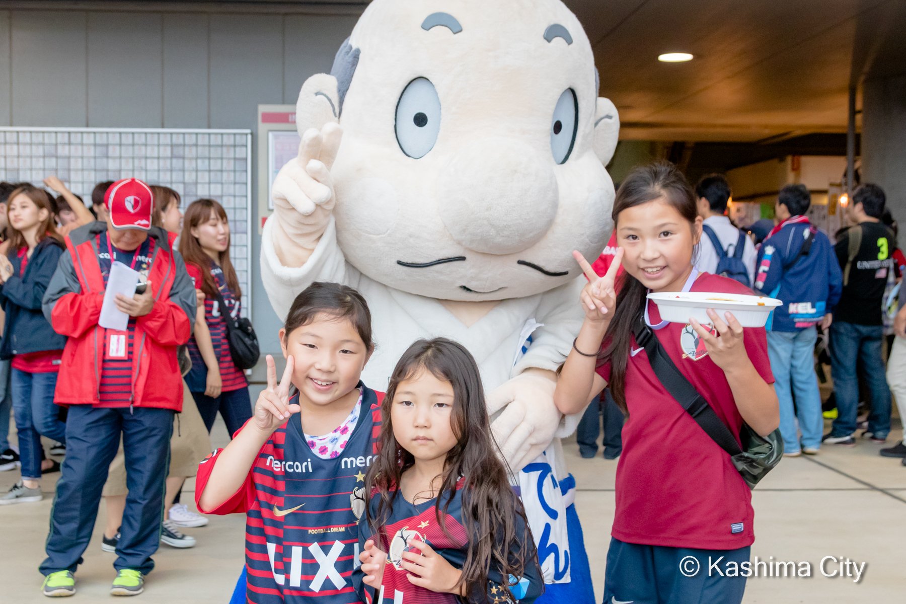 茨城県鹿嶋市 公式 フェイスペイント 体験会 来年 茨城カシマスタジアム でも東京オリンピックサッカー競技が行われます 海外からの観戦者を フェイスペイントで盛り上げよう 詳細は下記から T Co 1htwymx94t 未公開写真も含め