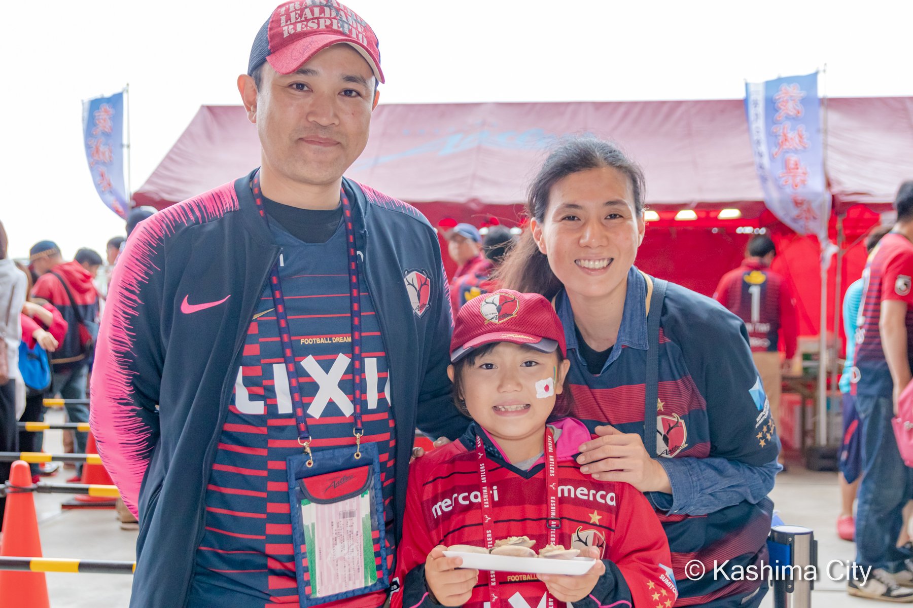 茨城県鹿嶋市 公式 フェイスペイント 体験会 来年 茨城カシマスタジアム でも東京オリンピックサッカー競技が行われます 海外からの観戦者を フェイスペイントで盛り上げよう 詳細は下記から T Co 1htwymx94t 未公開写真も含め