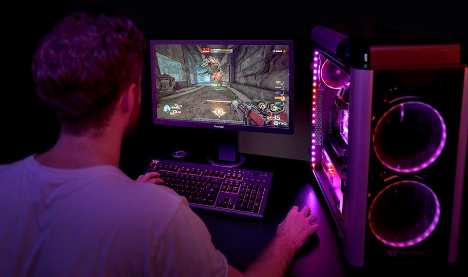 ViewsonicFR's tweet photo. Jouez comme des professionnels avec le moniteur #XG240R !! Sa fréquence de mise à jour de 144 Hz, et son temps de réponse de 1 MS vont vous permettre de faire la différence. 🎮😎Pour plus d'infos : https://t.co/jqRbJusP0i #moniteur #gaming #jeux #divertissement #ultrarapide https://t.co/H9TCBn7UvQ
