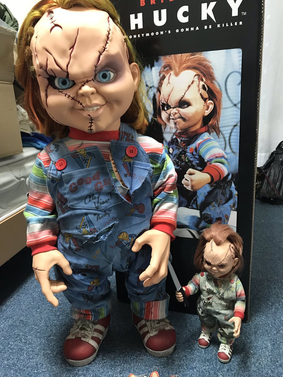 チャッキー人形