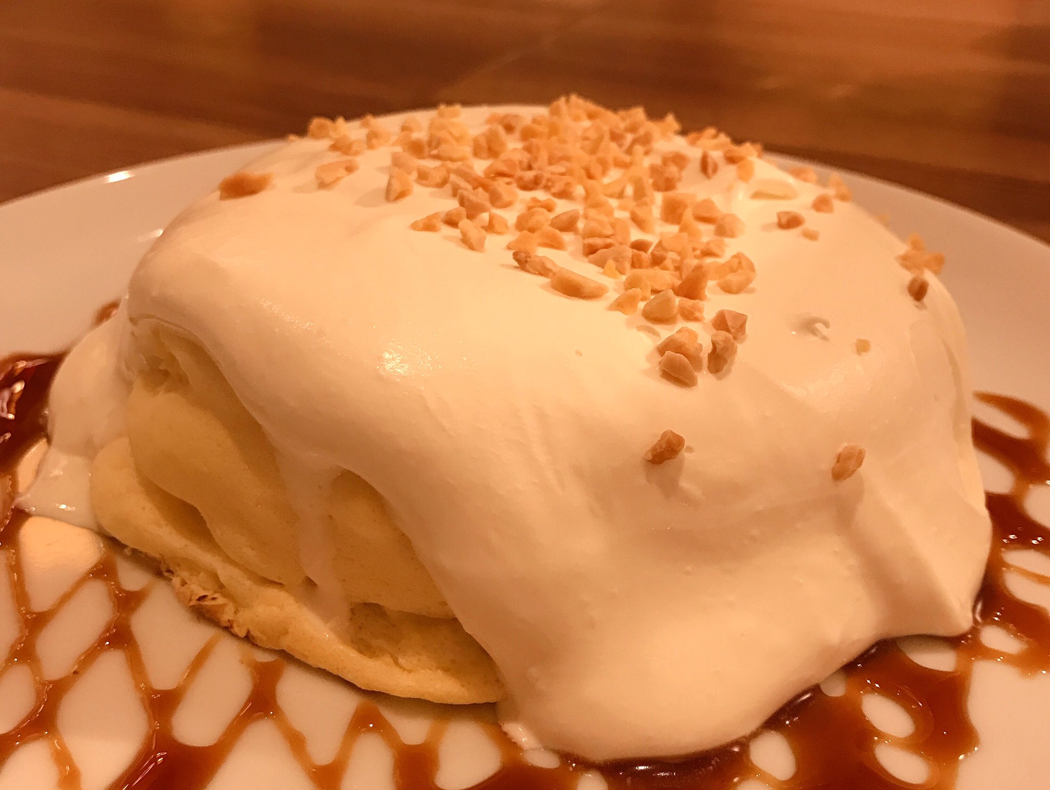 りょうくんグルメ まじでこの世の全てのパンケーキ好きに教えてあげたいんだが大井町 の高倉町珈琲には全ての人間を虜にする禁断のリコッタパンケーキがある これが特製クリームたっぷり超絶美味いからぜひ全国のパンケーキ好き パンケーキを愛する者たち