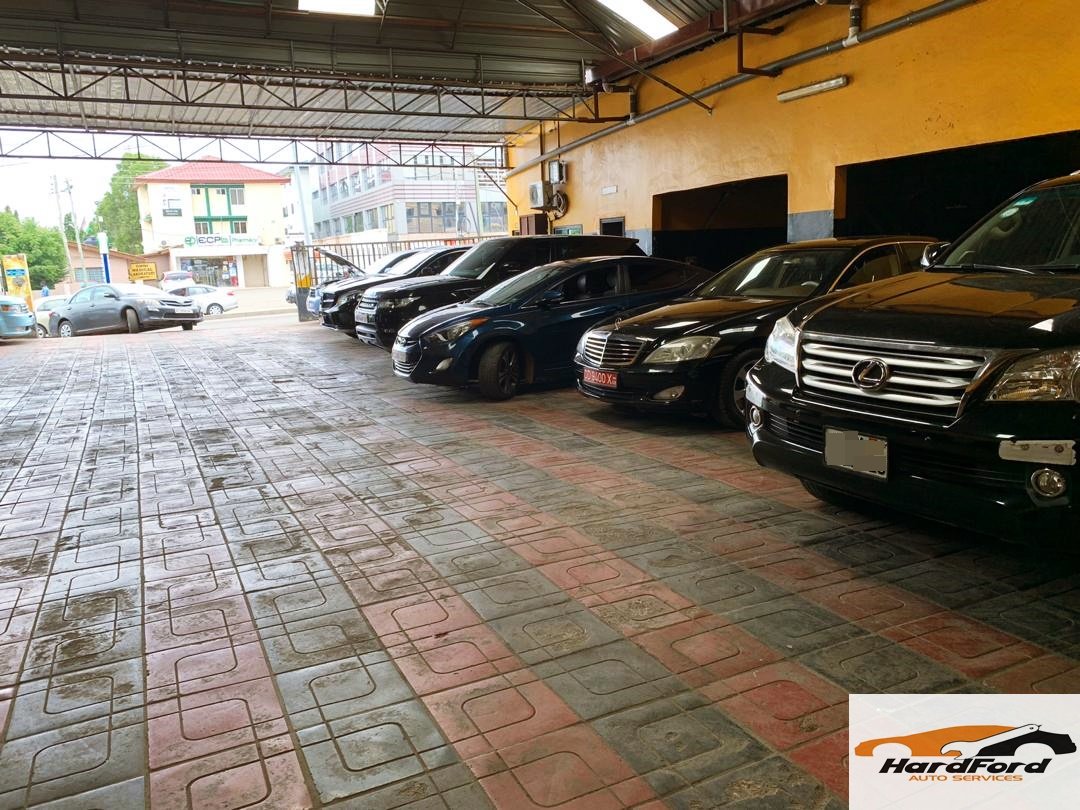 hardford9's tweet photo. At Hardford Auto Services our customers always comes first. Our professional mechanics are happy to offer you the best auto service. Visit our workshop today. #autoshop #autorepair #business #Sales #accra https://t.co/0aEHzZpWYK