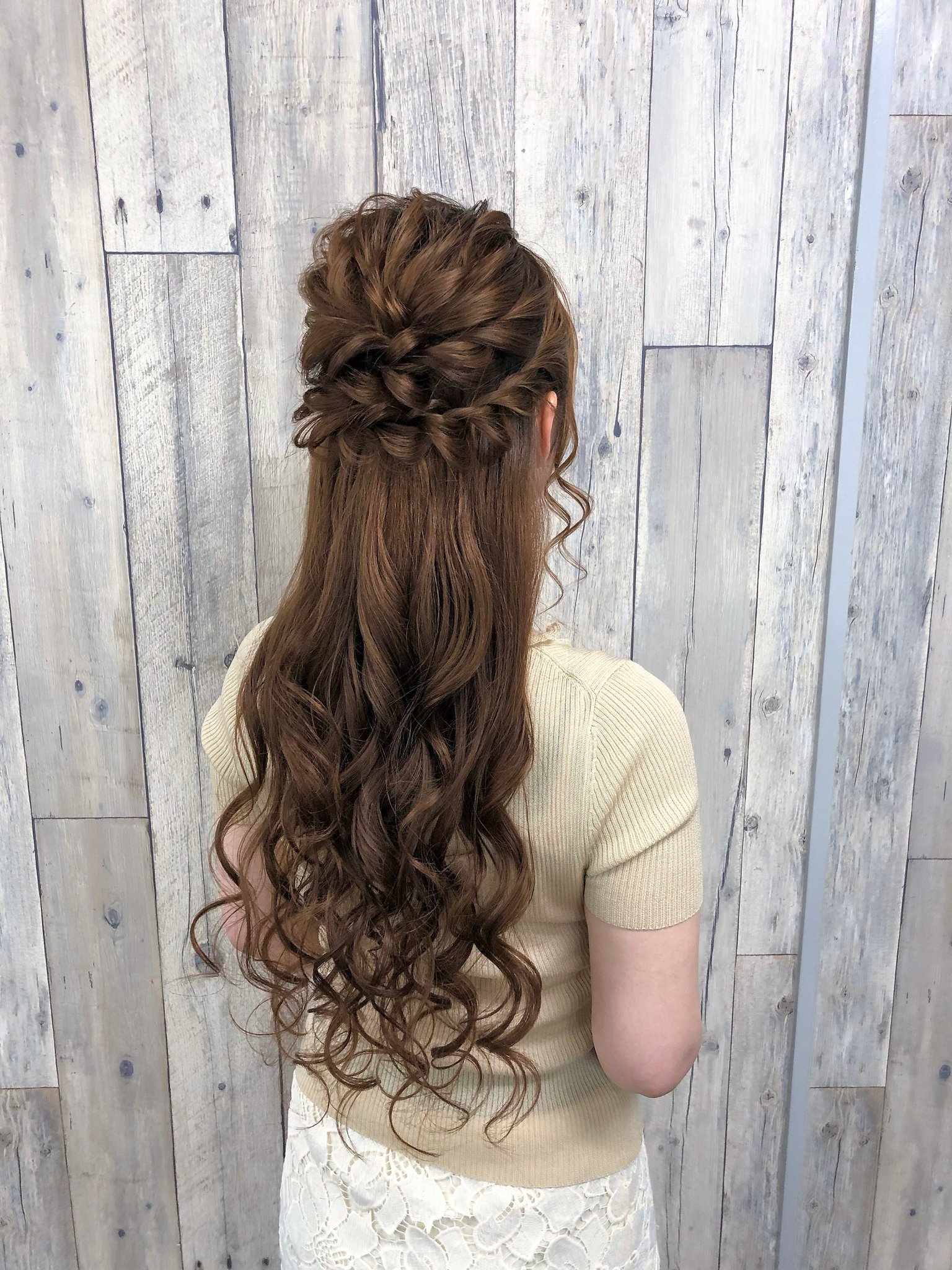 Kaoru Sugiyama Beauty Salon Nagomiさんでハーフアップのヘアセットをしてきました こう言う瞬間は頑張って髪を伸ばしてよかったと思えます 00円以下でこんなオシャレにヘアセット出来るなんてありがたい T Co Yaox6nijnb