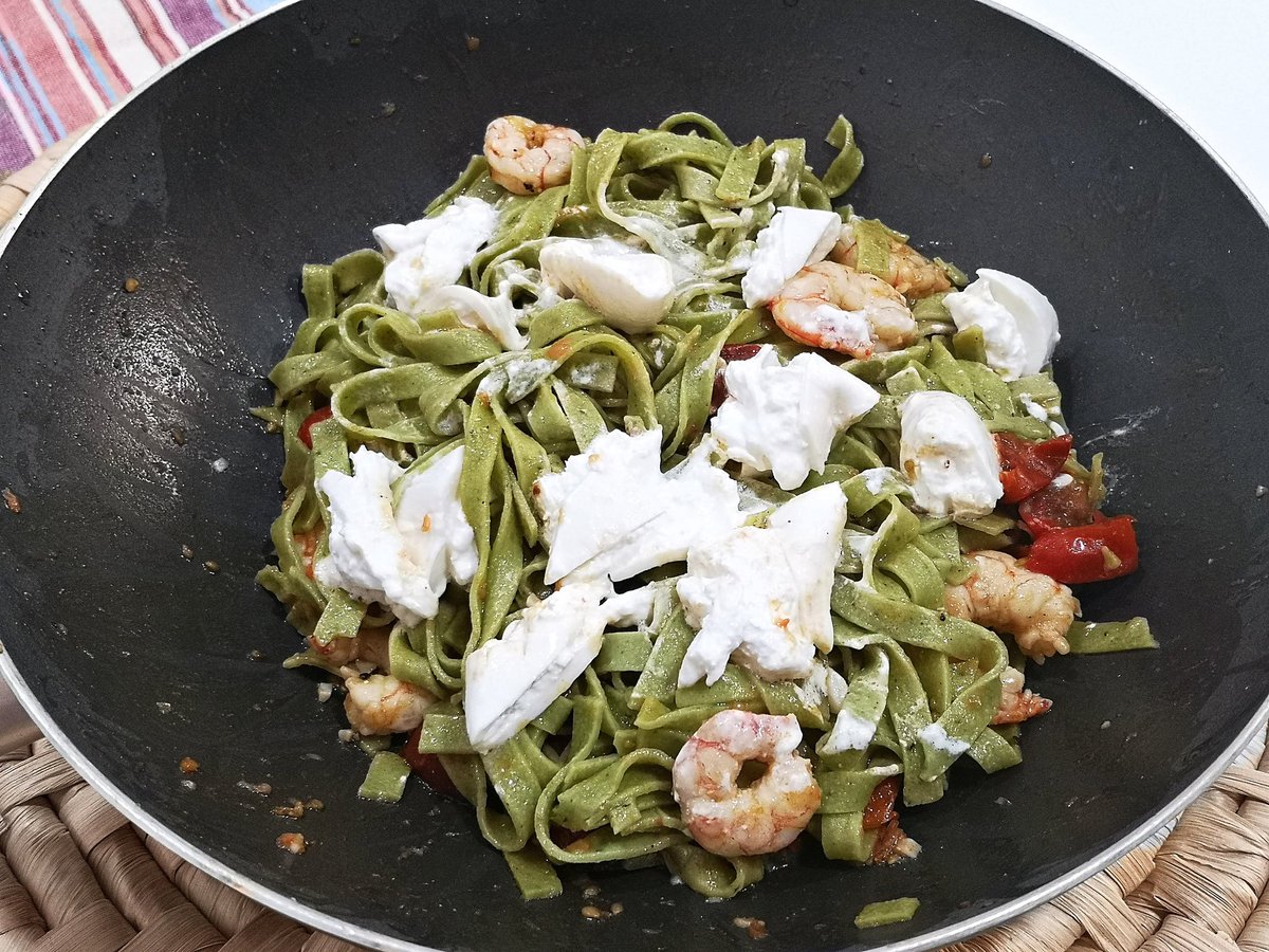 Shybarum's tweet photo. Pasta con gambones y #burrata
La cremosidad del queso le da un toque especial

#Shybarum #distribucionvalencia #pasta #gambon #Negrini https://t.co/Y2Gei5Nm9O