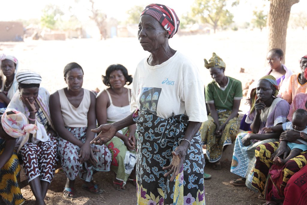 Code4Africa's tweet image. 👓 What would happen if female genital mutilation ‘surgeons’ were brought together to meet their #FGM victims, learn about its dangers and come up with ideas on how to stop it? #WanaData Nigeria’s @nonyeaghaji explores the idea in this @Independent piece: bit.ly/2XMdPYZ