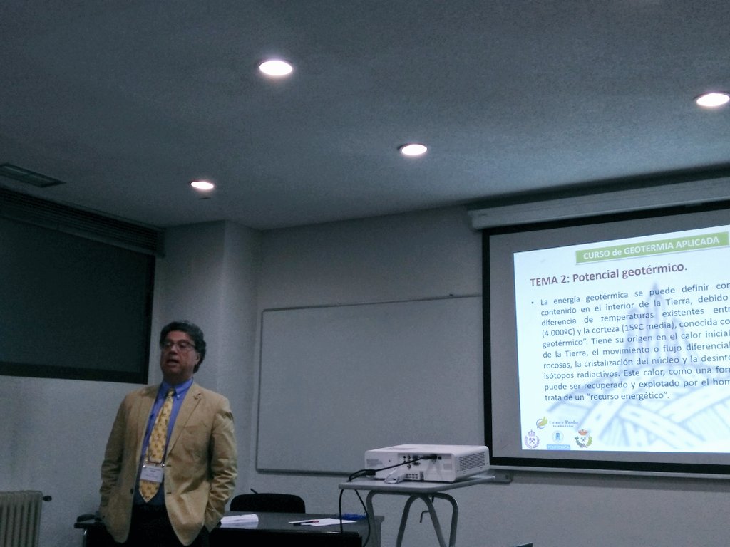 GeotermiaA's tweet photo. Hablamos del potencial Geotérmico en el 2º Tema del #Curso de #Geotermia Aplicada @FGP_ETSIME ⚒️🌱🎓
#sostenibilidad #energiasrenovables y #eficiencia #Madrid
https://t.co/Mdrp5QmrQo
Colaboran; @EneresEs @Info_ecoforest @Uponor_ES #EDASU #IPMA @minasenergiaupm @La_UPM
#ODS https://t.co/gynmrabKkj