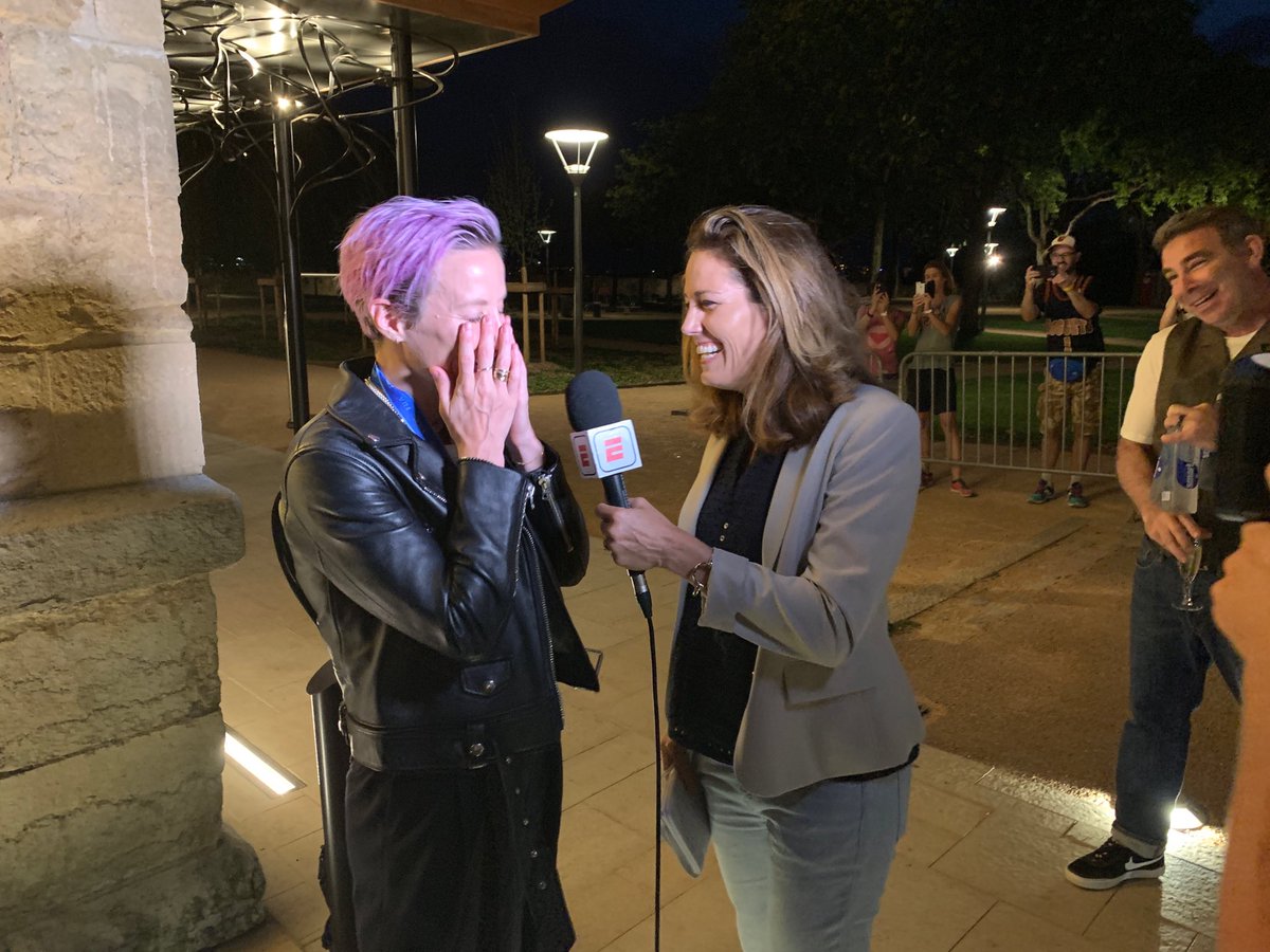 Julie Foudy On Twitter So Many Things I Love About This Pic Our Interview W Mpinoe As A Freshly Minted Worldcupchampion But Also Check Out Aaron Heifetz Press Officer Of Uswnt For Decades