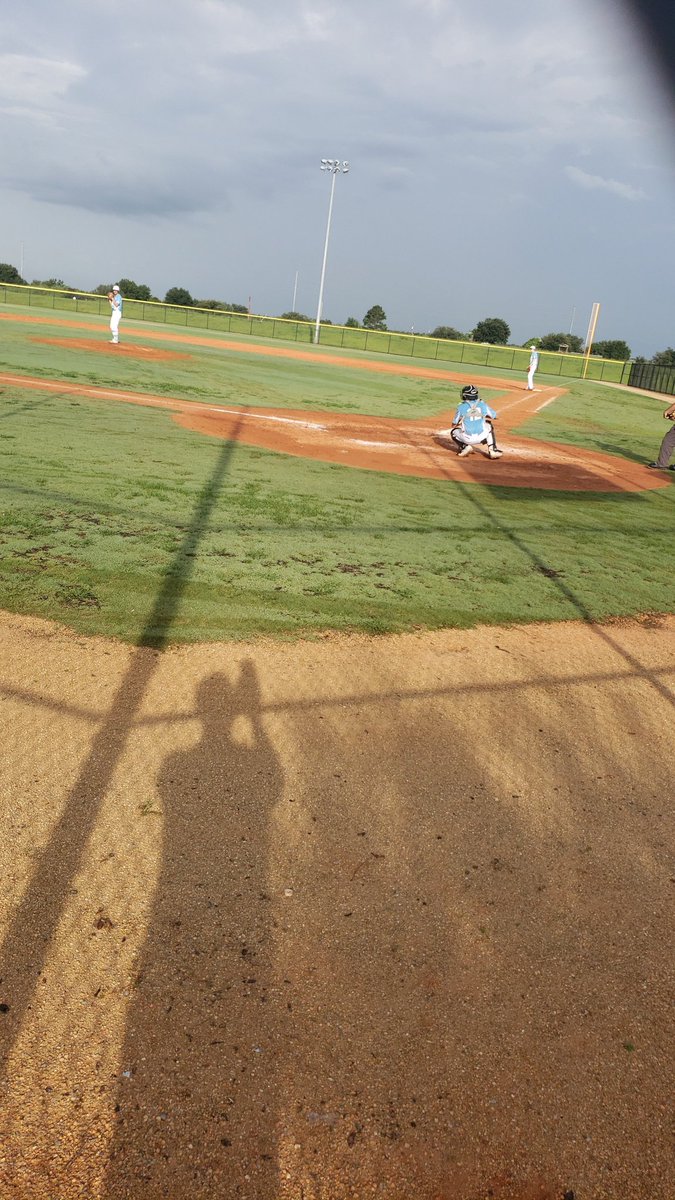 BrianWatersATC's tweet photo. @PSMatc back @WilsonPremierBB after a weather delay yesterday. Hoping the weather stays nice. #premiersportsmedicine #psmatc #athletictrainingservices https://t.co/slzSvJpdRM