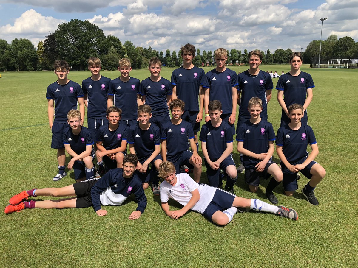 ReadingPc's tweet photo. A great way to finish an awesome PC cycle. Both squads playing some fantastic Hockey &amp; enjoying each other’s company off the pitch. Big thanks to our leavers who have come through 3 years of the Reading PC &amp; grown massively as people &amp; players along the way #DingPC #EndInMind https://t.co/7iQMsfWzZY