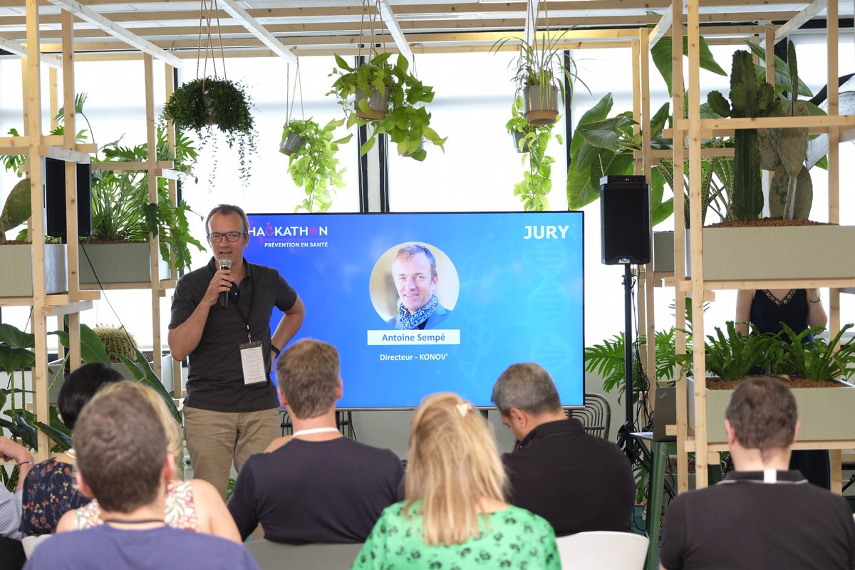 PepiteFrance's tweet photo. 🏥🚀 #HackathonLEEM | Le Jury (2/2)
Suite du jury du Hackathon "Prévention Santé" !
▶️ Céline Grelier - @HandiEM_site
▶️ @EricSALATprof - Université des patients
▶️ Antoine Sempé - Konov' https://t.co/ot4WlXaNxc