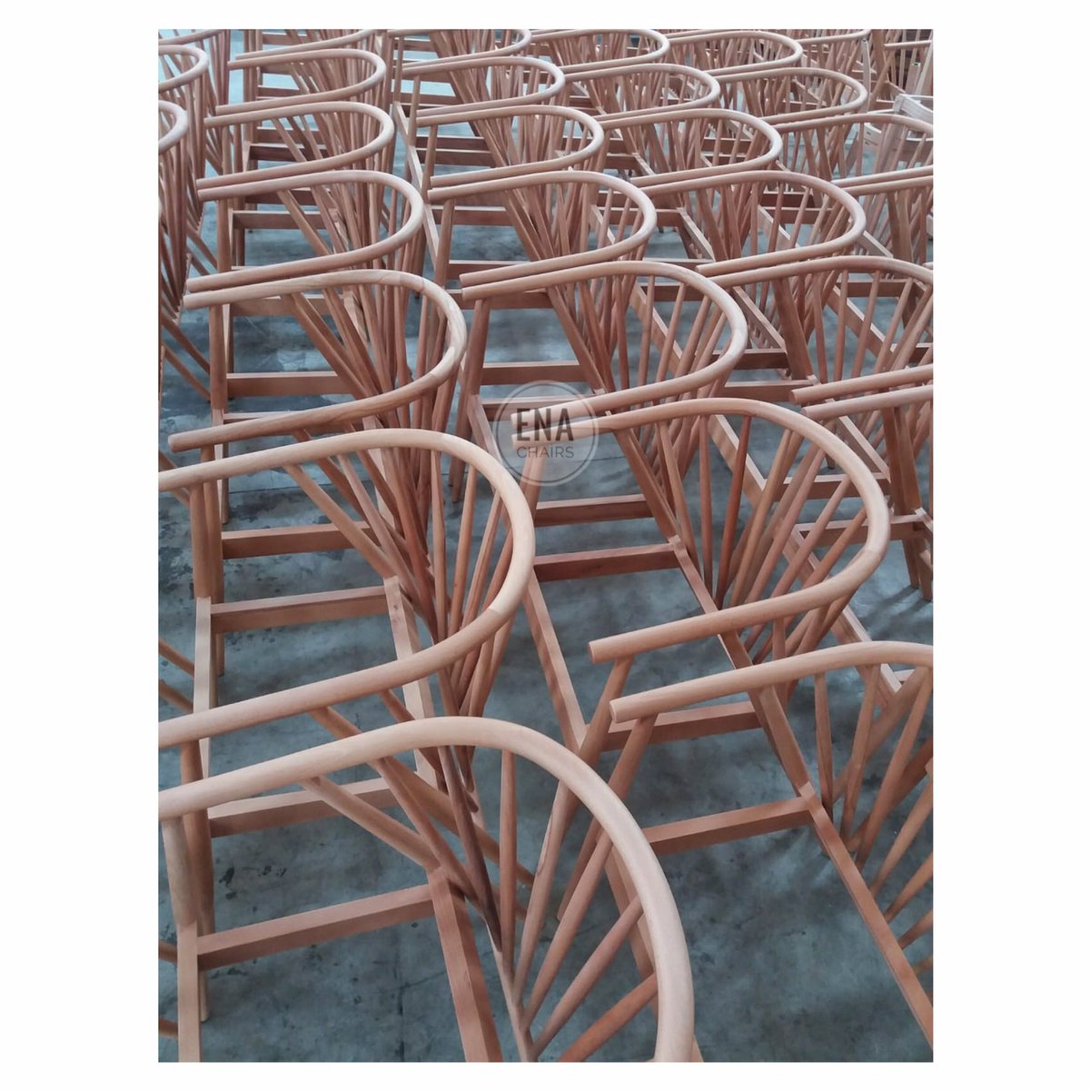 Yeni projeler ve teslimat heyecanı ile üretimin en hareketli zamanları arasında geçen zaman. 🌿
#sandalye #chair #chaise #thonet #woodworking #woods #design #interiordesign