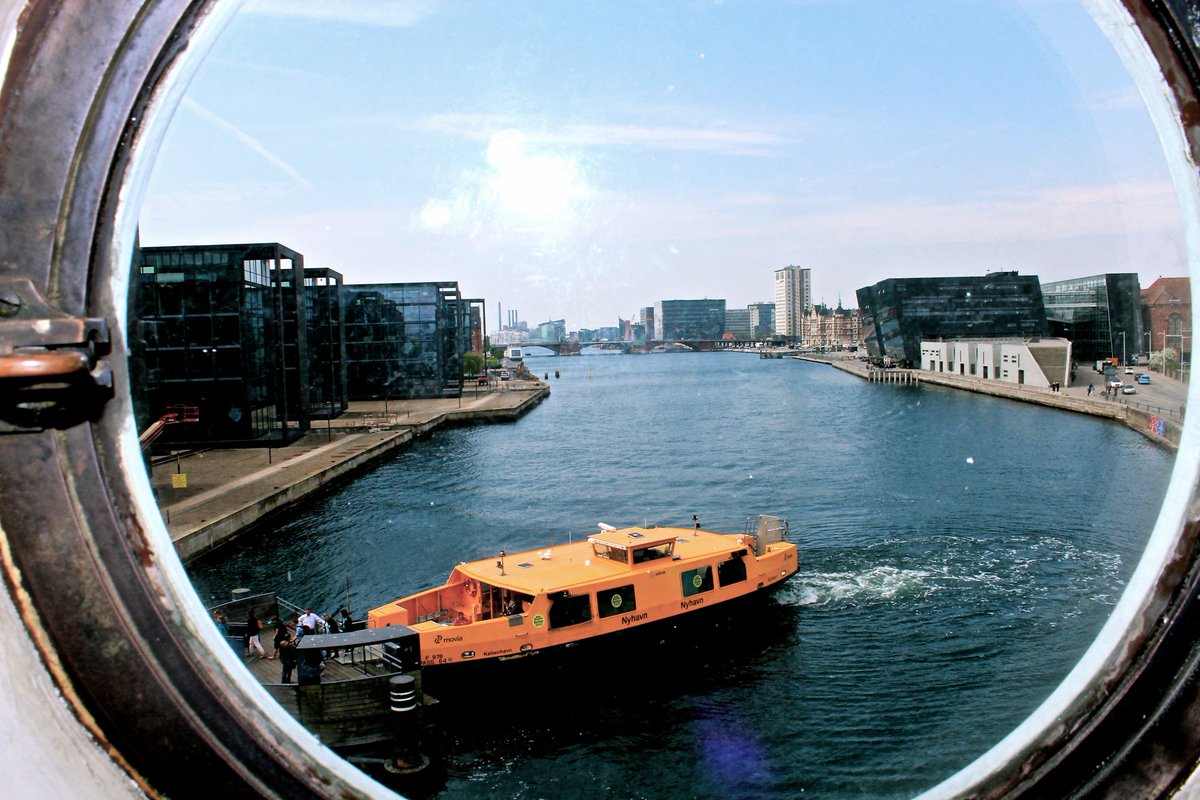 ”Det skal være nemt at leve bæredygtigt i de nye bykvarterer, både i forhold til ressourceudnyttelse, genanvendelse og trafik”, siger <a href="/AnneSkovbro/">Anne Skovbro</a> fra <a href="/ByogHavn/">By & Havn</a> i et interview med <a href="/VBNyheder/">Verdens Bedste Nyheder</a> om FN’s Verdensmål 11 og dilemmaer i dansk byudvikling: realdania.dk/nyheder/2019/0… #SDGs