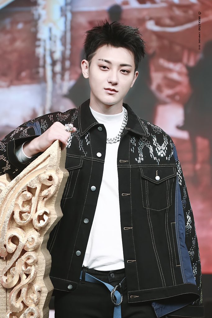 ERICA_ZTAO's tweet photo. #ZTAO #黄子韬 #ztao黄子韬 #TAO 
190124 艳势番之新青年 东方卫视 开播大典 P2
@hztttaoswag https://t.co/W3l6q1Dxyr
