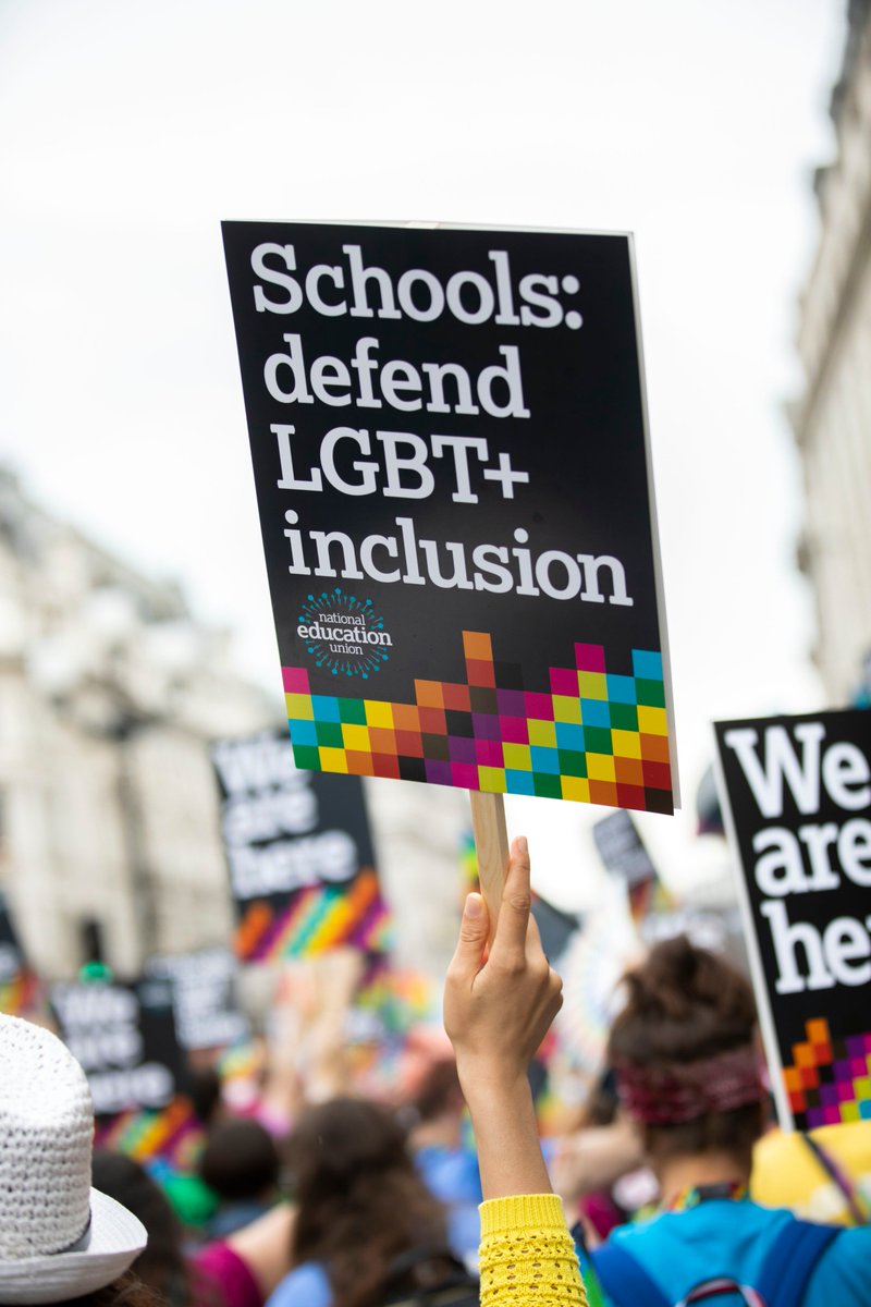 NEUnion's tweet photo. #PrideinLondon2019 #NEUpride #LGBTEducators https://t.co/q5vz2Ar0Jd