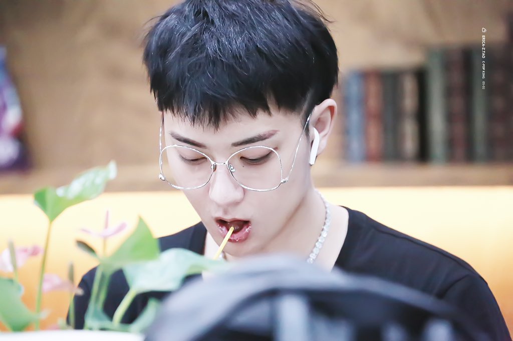 #ZTAO #黄子韬 #ztao黄子韬 #TAO 
190515 宁波✈️北京 出发 P2
<a href="/hztttaoswag/">Z.TAO🔴黄子韬</a>