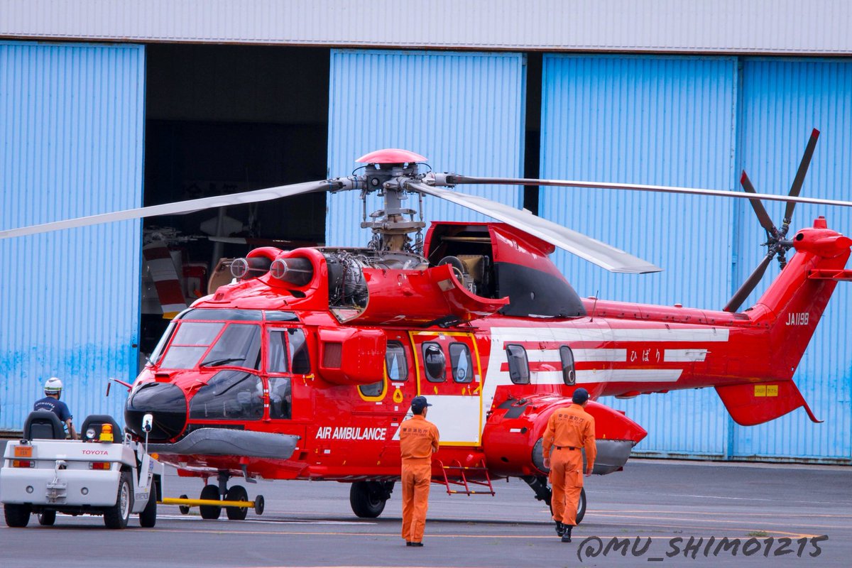 mu_shimo1215's tweet photo. 20190708
東京ヘリポート
.
東京消防庁航空隊所属
AS332L1 SUPERPUMA ひばり(JA1198)
.
これよこれ〜っていう最高の機体。
誰もが惚れる🤔
.
#東京消防庁
#AS332L1
#superpuma
#ja1198 https://t.co/P8IDNYvtcB