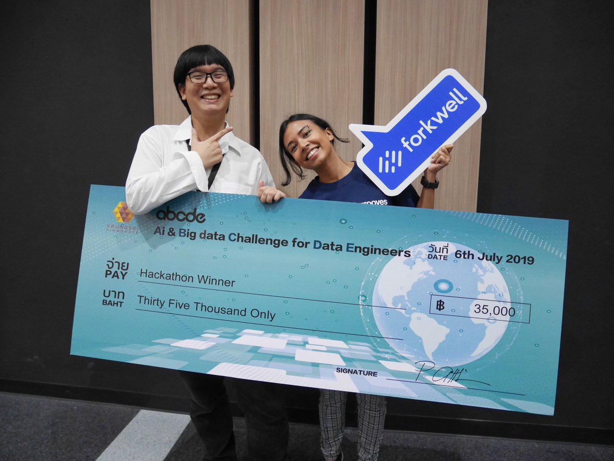 forkwell_global's tweet photo. Forkwell in Bangkok - supporting the hackathon in Thai-Nichi Institute of Technology! To all the teams, thank you for your efforts and amazing solutions, from HR gamification to predicting future employee turnovers - it was an insightful event for all! #Forkwell #Bangkok https://t.co/L2nZTzclaB