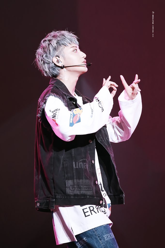 ERICA_ZTAO's tweet photo. #ZTAO #黄子韬 #ztao黄子韬 #TAO 
190615 2019 IS BLUE上海演唱会 P4
@hztttaoswag https://t.co/r2onnGuhbL