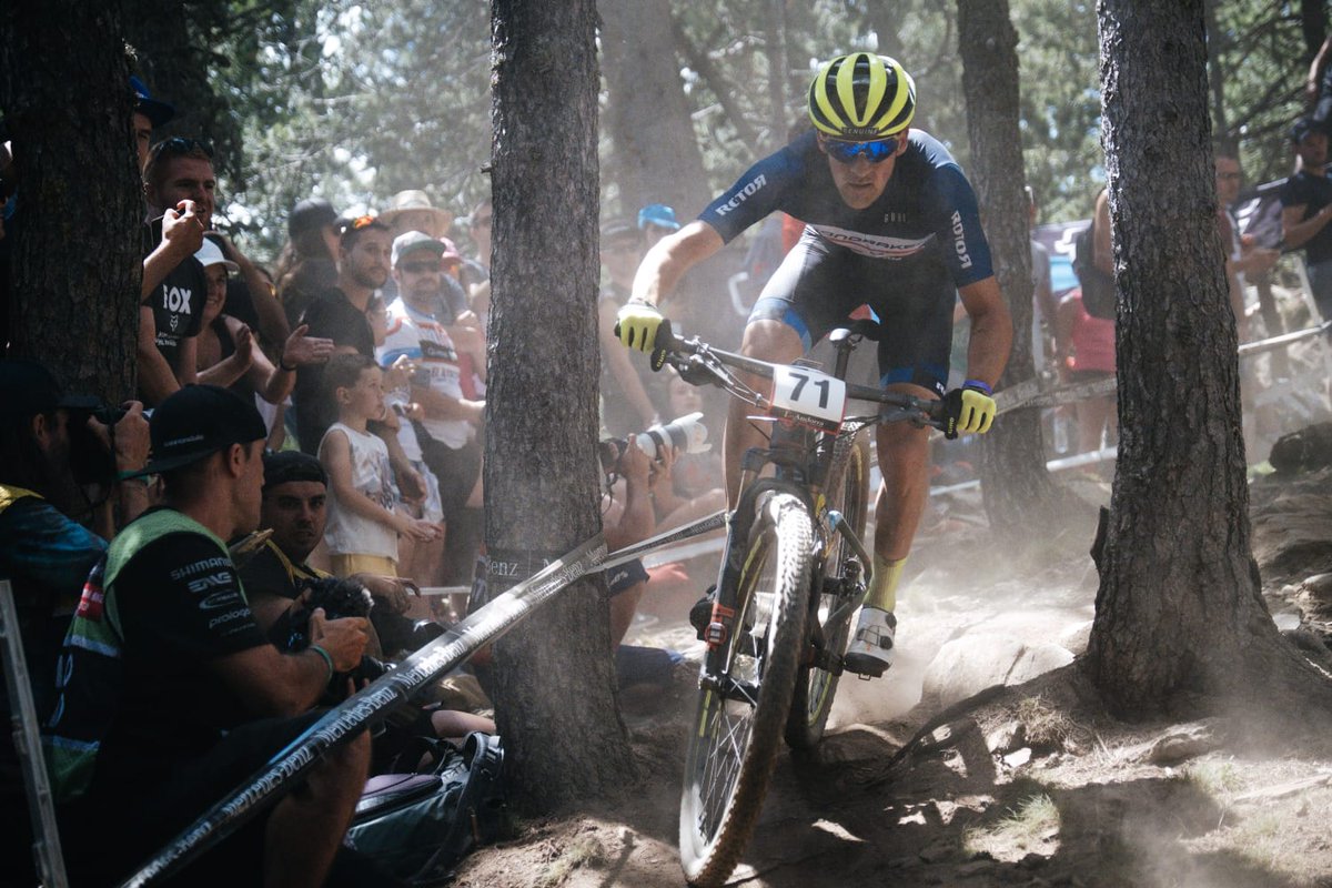 pablorguezguede's tweet photo. Woww!! Qué motivación correr para toda la gente que había. Disfrutando muchísimo de la carrera. Gestionando un durísimo día y los 2000 metros de altura para acabar 24°.
Satisfecho esperando que llegue ya la próxima el domingo que viene en Les Gets:

https://t.co/tTzlRyrRBC https://t.co/cGbyGLcHDT