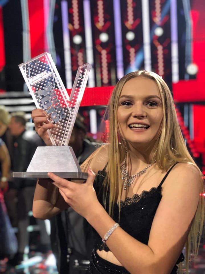 Congrats! @HS_Stellenberg alumnus Tasché Burger was crowned the winner of The @VoiceSA season 3. Read more: iol.co.za/entertainment/…

#TheVoiceSA #TeamVanCoke