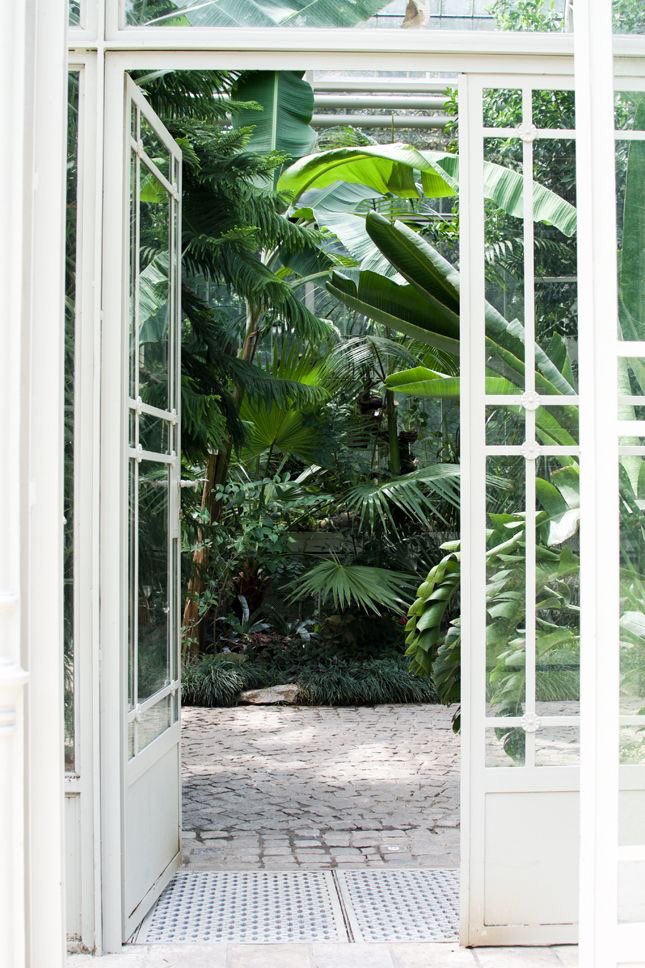 yourdailythread's tweet image. create your own nails