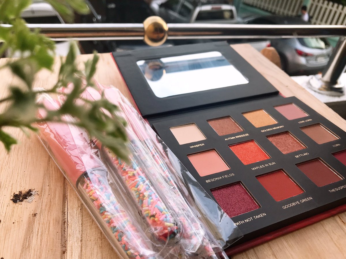 TAWTAW09's tweet image. กิจกรรม อยากแจก ‼️‼️

🍄เซตแปรงและพาเลท 🍄

☘️ รี + ฟอล

ประกาศ 17 ก.ค 62

#แจกฟรีแจกฟรีไม่รีได้ไง  #แจกฟรีไม่ฟอลได้ไง  #แจกจริง  #สุ่มจากรีทวิต