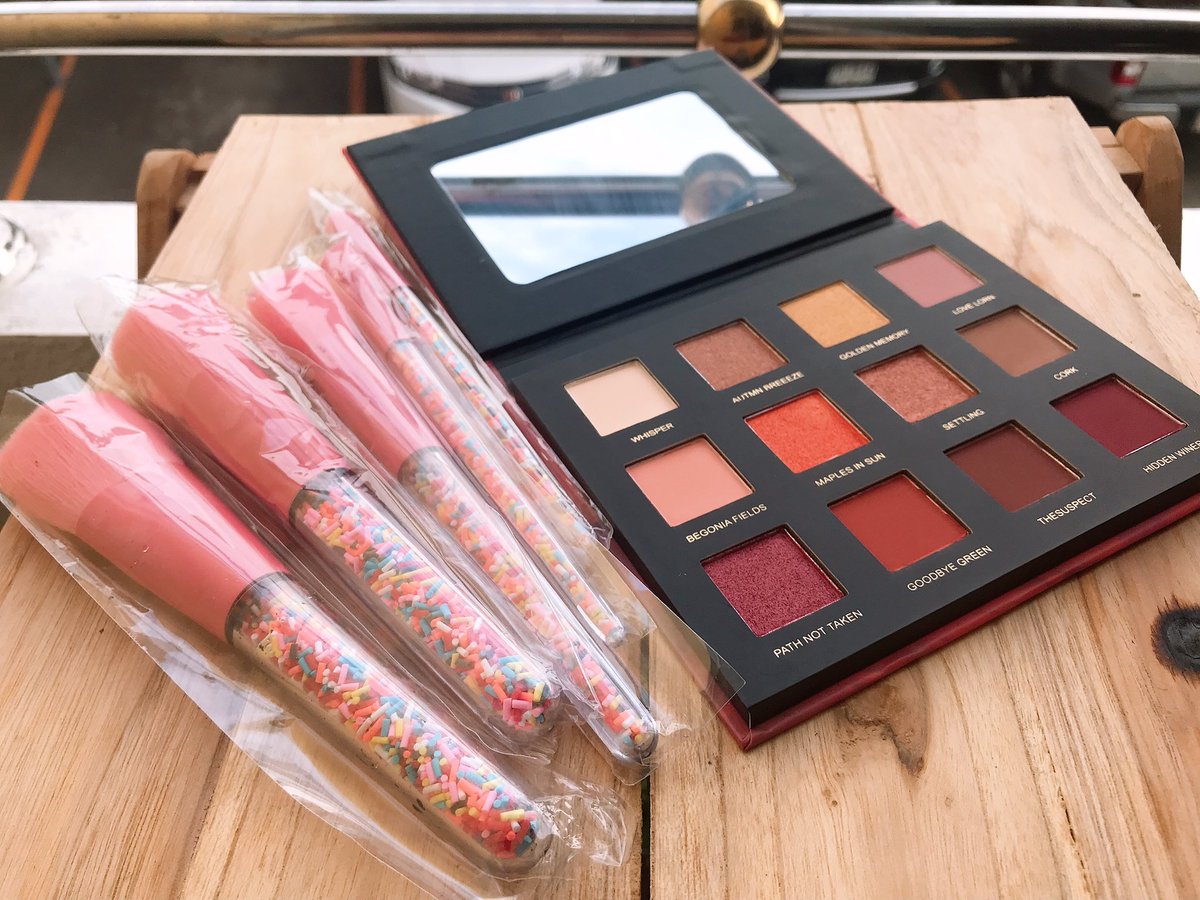 TAWTAW09's tweet image. กิจกรรม อยากแจก ‼️‼️

🍄เซตแปรงและพาเลท 🍄

☘️ รี + ฟอล

ประกาศ 17 ก.ค 62

#แจกฟรีแจกฟรีไม่รีได้ไง  #แจกฟรีไม่ฟอลได้ไง  #แจกจริง  #สุ่มจากรีทวิต