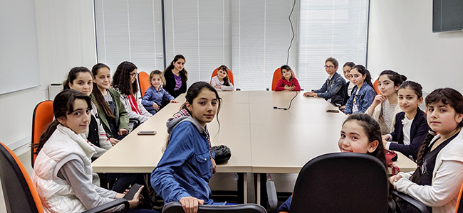 ArmeniaSDGLab's tweet photo. We've teamed up with @impactaimVA @IstcArmenia @EifArmenia @unicefarmenia @UNDPArmenia @UNHCRArmenia @CoderDojoAM @GITArmenia #Accelerator5 for women and girls who are ready to dive into the #tech world. #sdg5 #ACC5 Why are we doing this? 🤔https://t.co/DfKufaNbNI https://t.co/V4ykhKeEDK