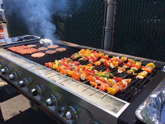 wm_greaterma's tweet image. How do we kick off #100daysofsummersafety ? By grilling of course! The 100 Days of Summer Safety program is underway across the GMA! Our Delaware Valley - North Hauling team used a cookout last week to set the mood for a strong and safe summer. @WasteManagement #gmazing #teamWM