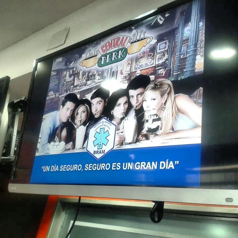 BRAM_Venezuela's tweet photo. Ayer #7 Jul la @bram_venezuela  continuo con la capacitacion en Atencion de Emergencia al personal de Cafe Central Perk @cafecentralperk Gracias al @eljefedeloswaffles por la receptividad #wafles #atencion #emergencias #BramSomosTodos https://t.co/IZBkv2gYF6